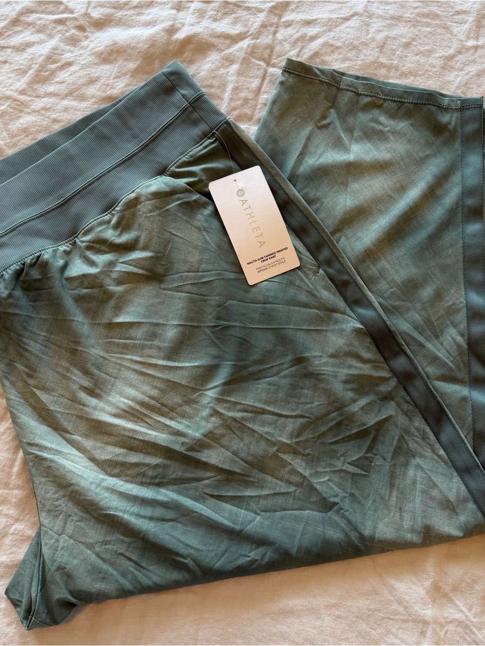 NWT Athleta Green Nolita Slim Taper Crop Pants - 26